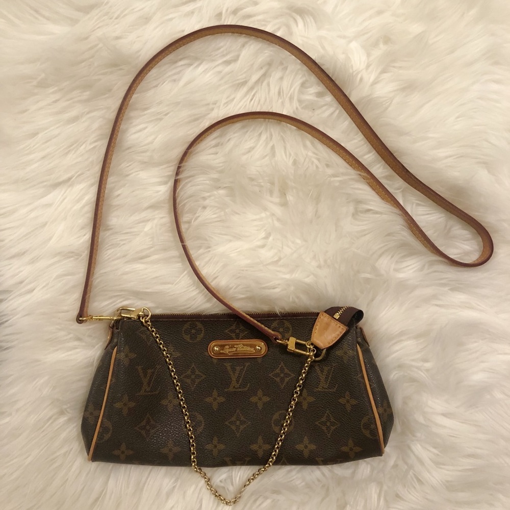 Louis Vuitton Authentic Clutch